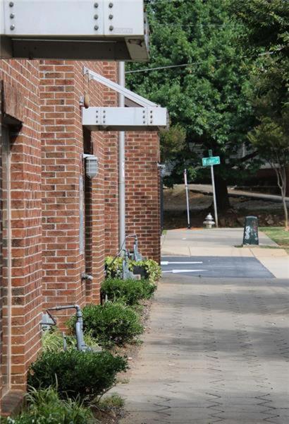 Trendy Castleberry Hill Condo- Walk To Mercedes Benz/ All Downtown Attractions Atlanta Eksteriør billede